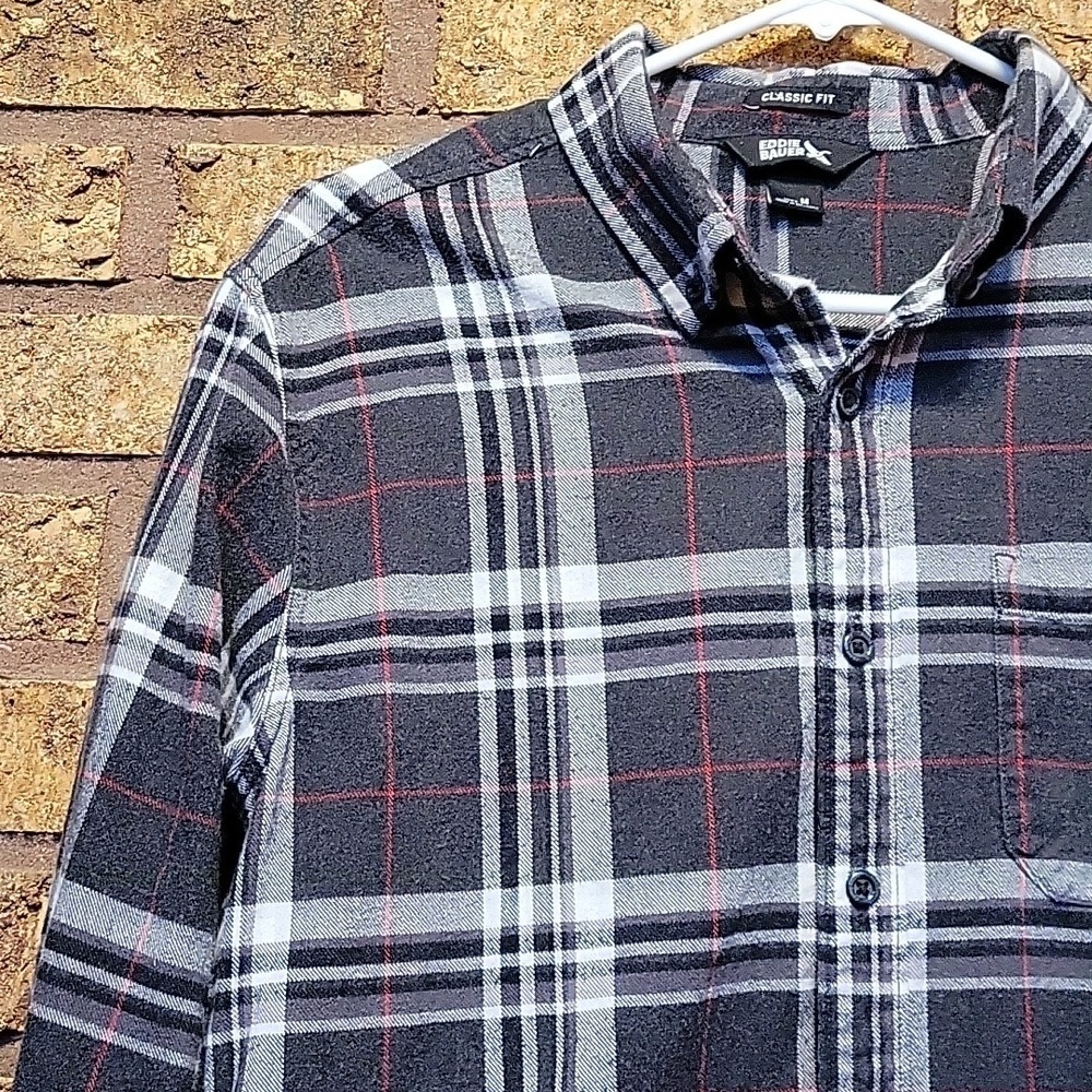 Eddie Bauer Plaid Long Sleeve Cotton Button Down Size Medium - Picture 4 of 10